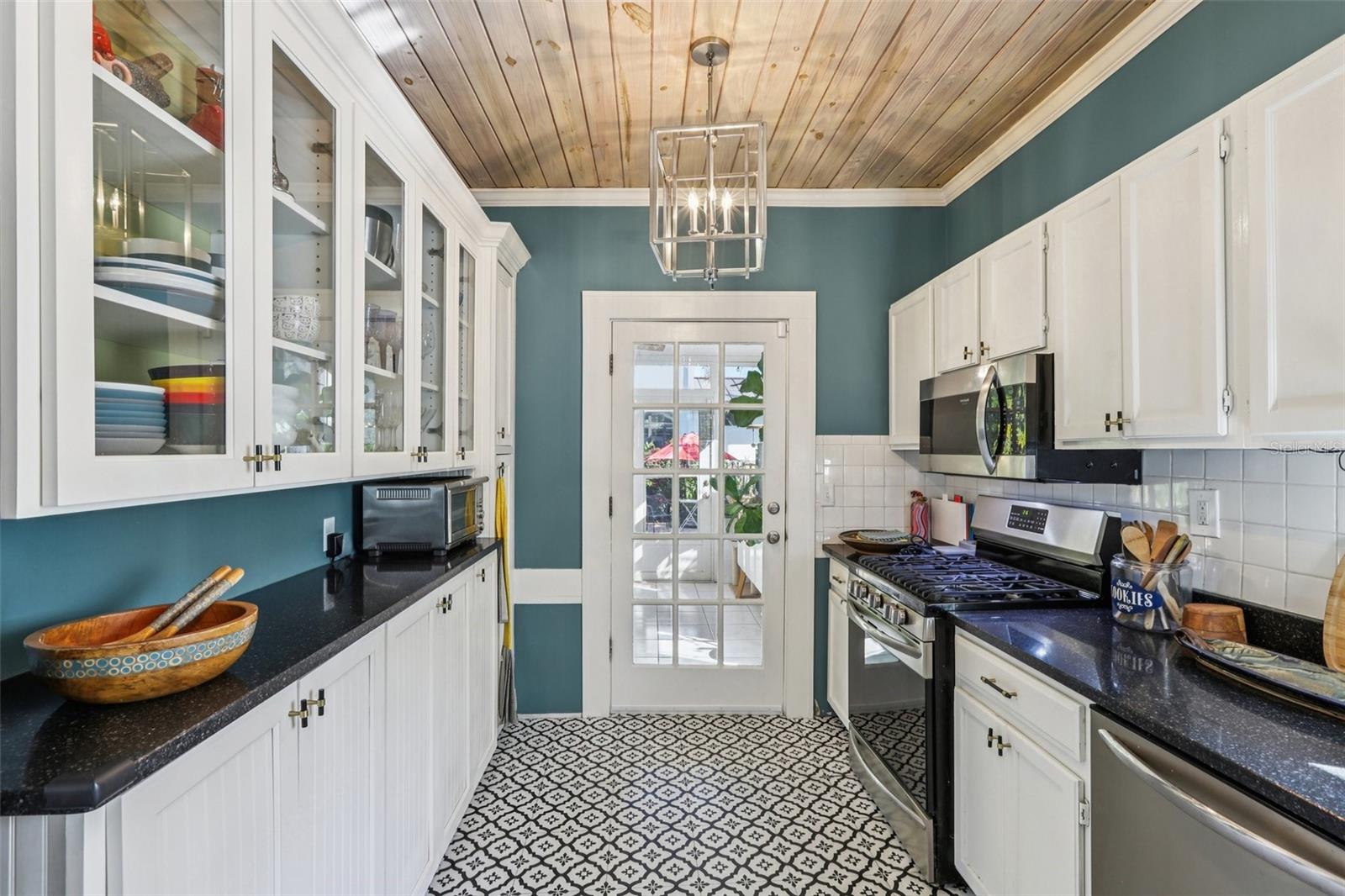 921 3RD St ST PETERSBURG, FL 33701