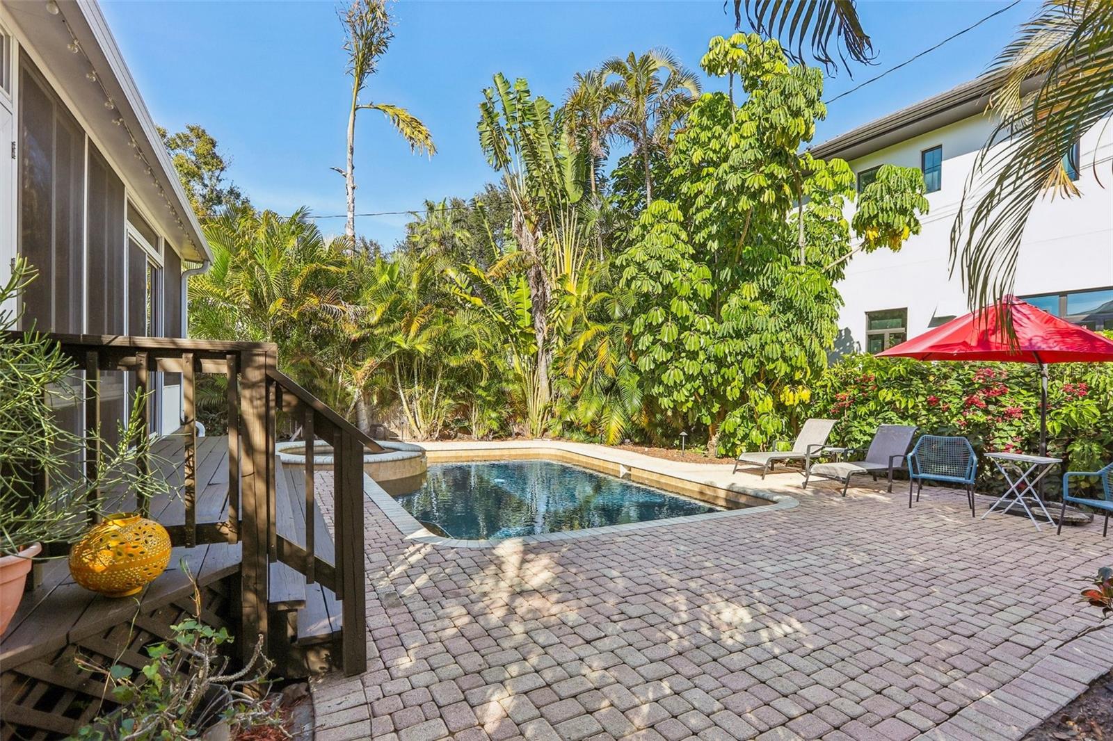 921 3RD St ST PETERSBURG, FL 33701