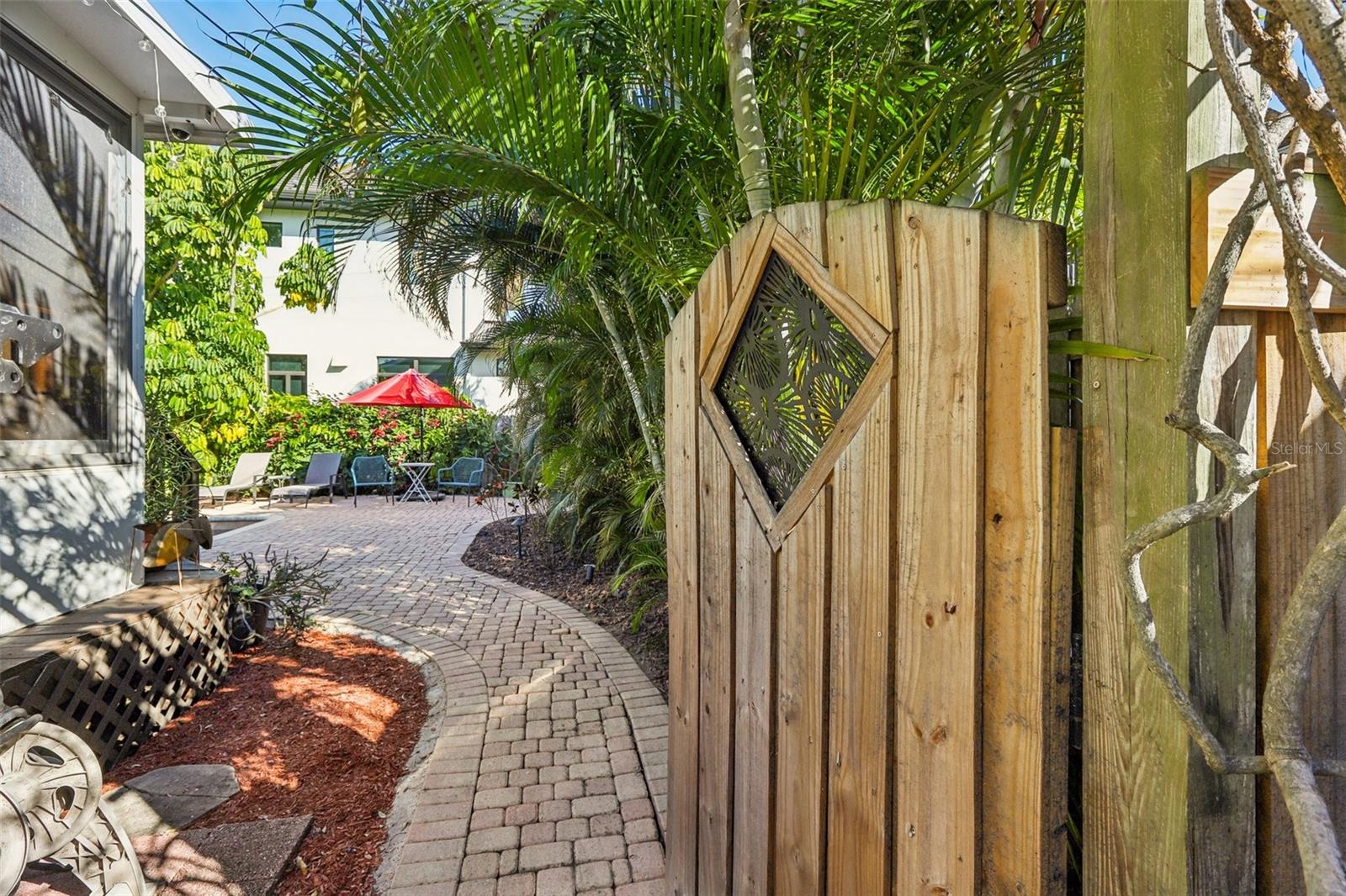 921 3RD St ST PETERSBURG, FL 33701