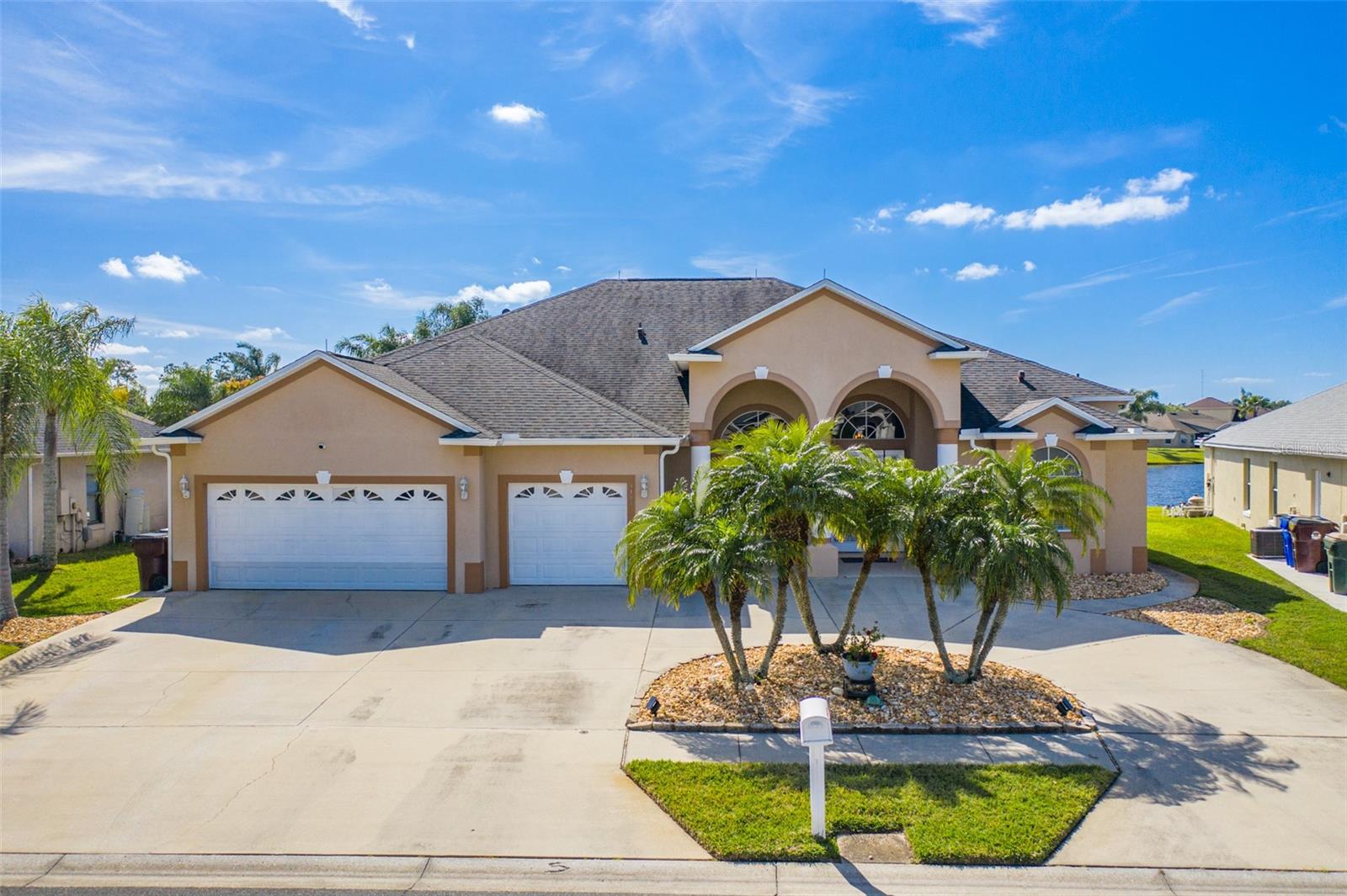 3181 BAYVIEW Ln
