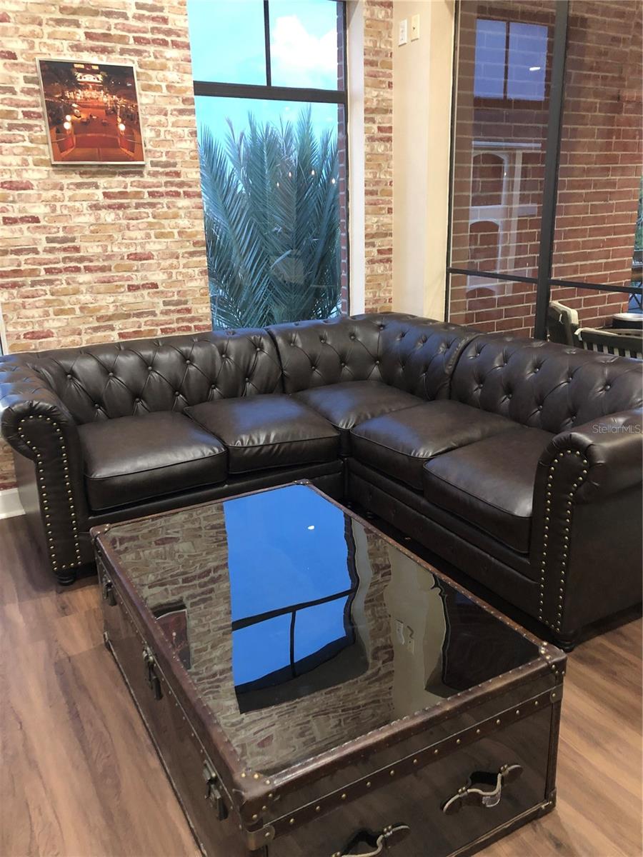 1810 E PALM Ave #2104 TAMPA, FL 33605