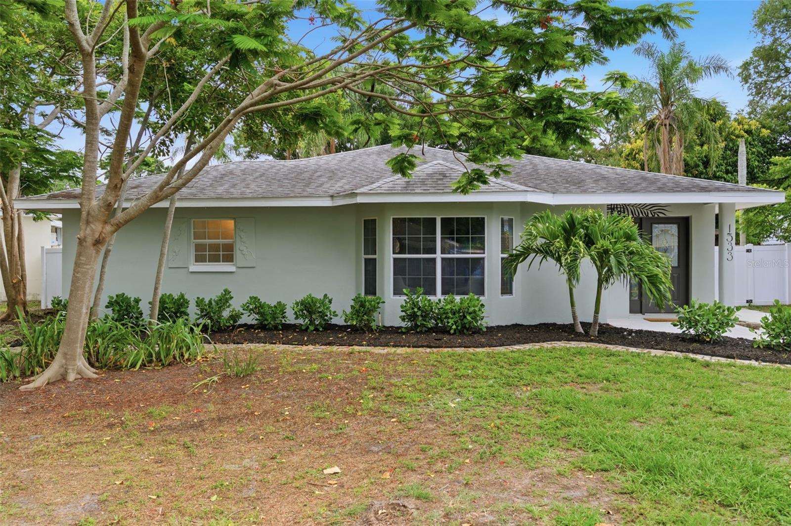 1533 SUFFOLK St ST PETERSBURG, FL 33710