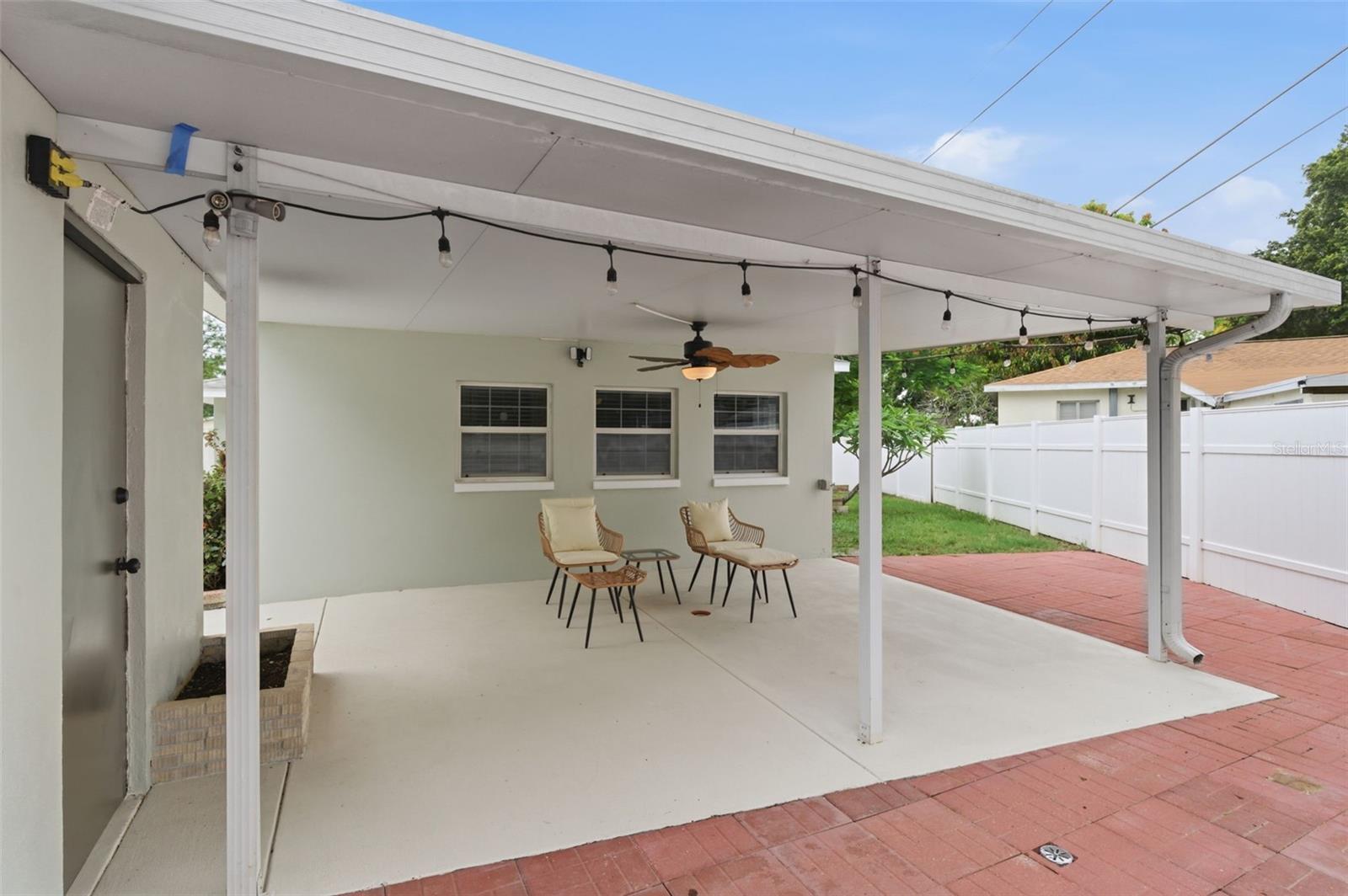 1533 SUFFOLK St ST PETERSBURG, FL 33710
