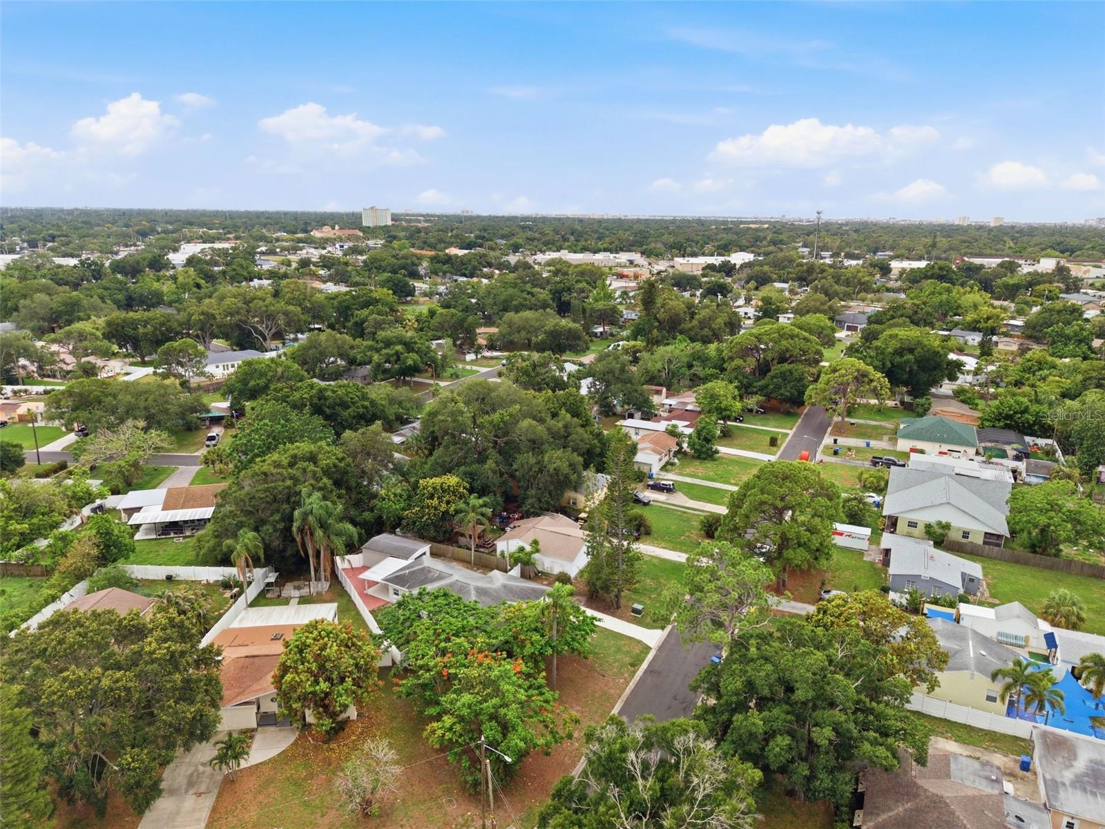 1533 SUFFOLK St ST PETERSBURG, FL 33710