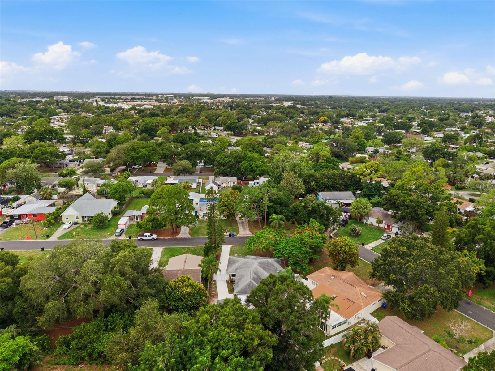 1533 SUFFOLK St ST PETERSBURG, FL 33710