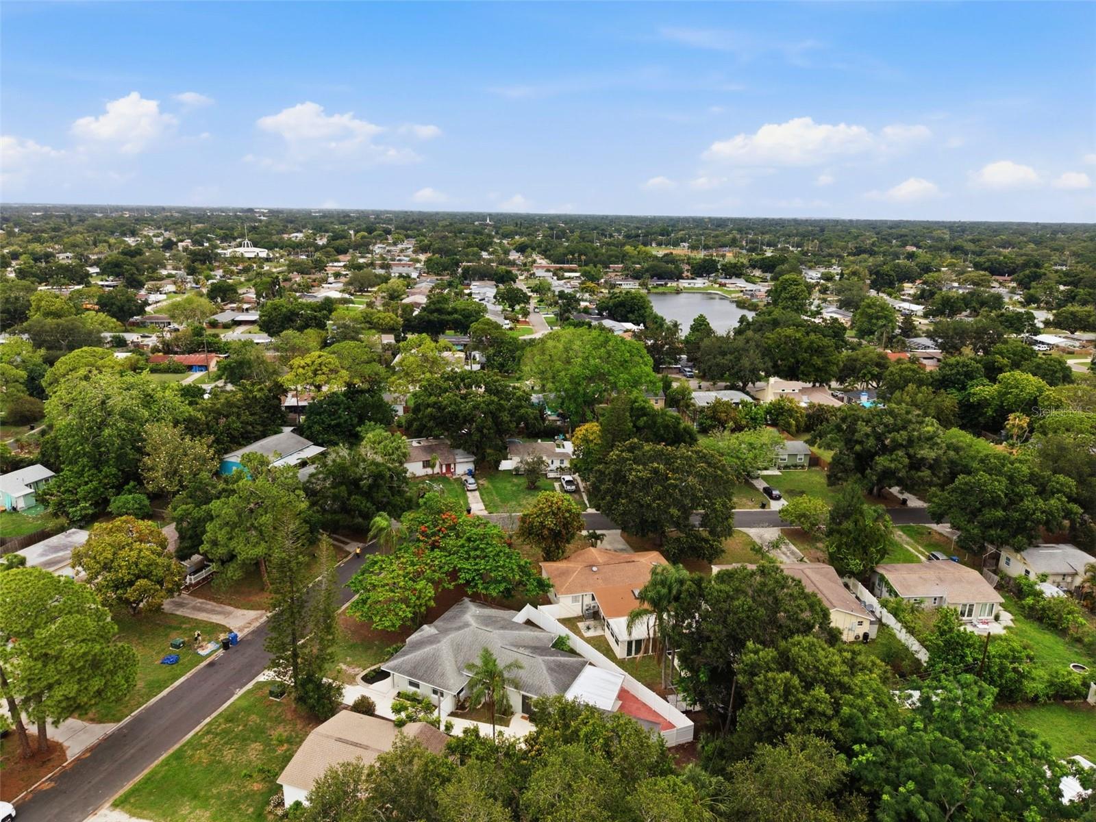 1533 SUFFOLK St ST PETERSBURG, FL 33710