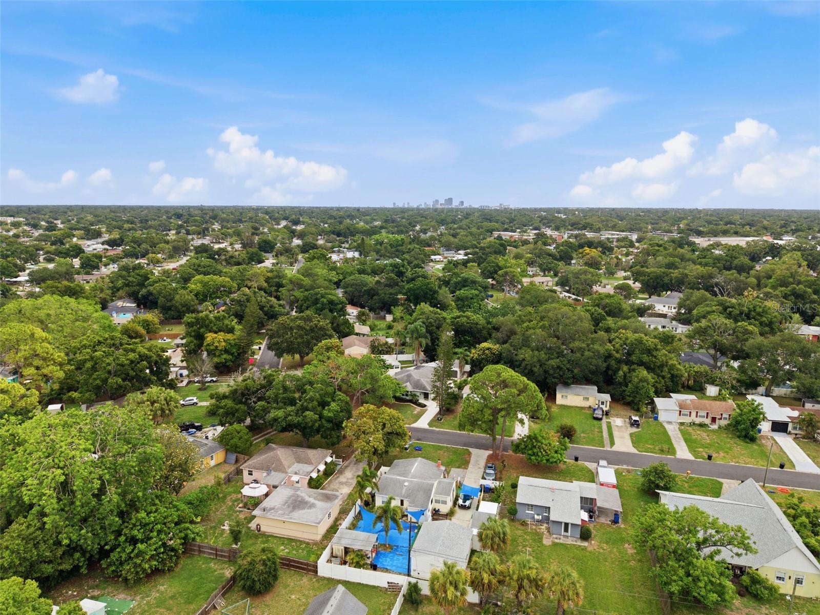 1533 SUFFOLK St ST PETERSBURG, FL 33710