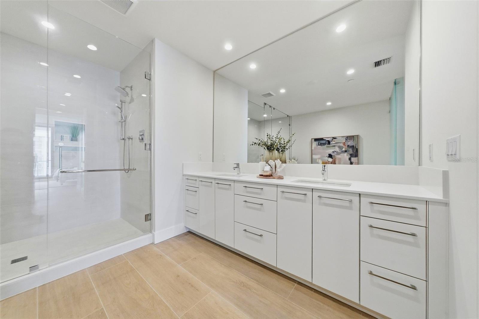 301 1ST St #3104 ST PETERSBURG, FL 33701