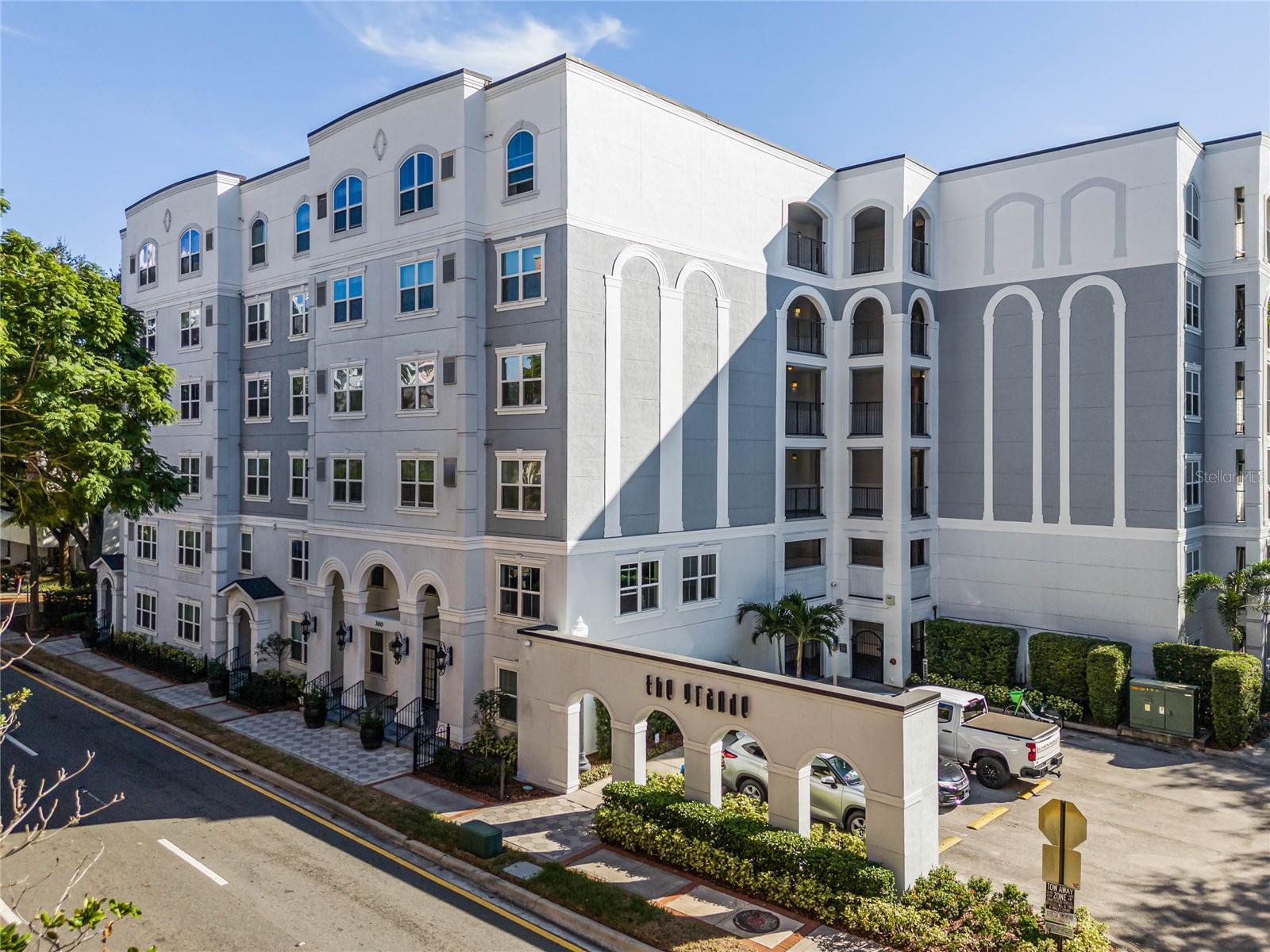 206 E SOUTH St #6031