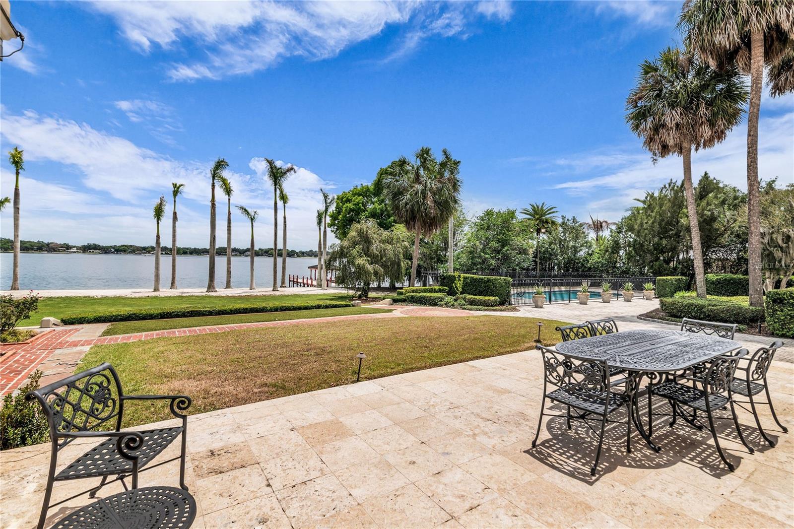 1530 WATERWITCH Dr ORLANDO, FL 32806