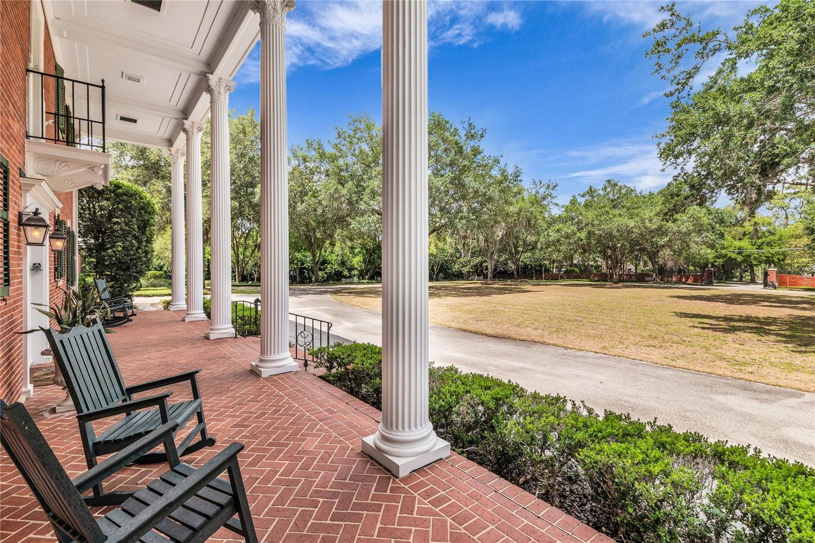 1530 WATERWITCH Dr ORLANDO, FL 32806