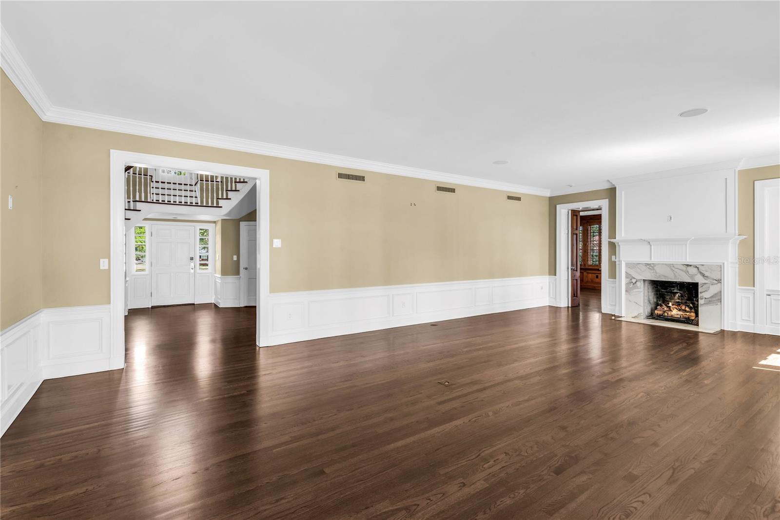 1530 WATERWITCH Dr ORLANDO, FL 32806