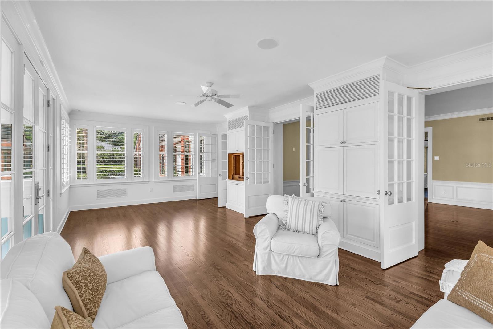 1530 WATERWITCH Dr ORLANDO, FL 32806