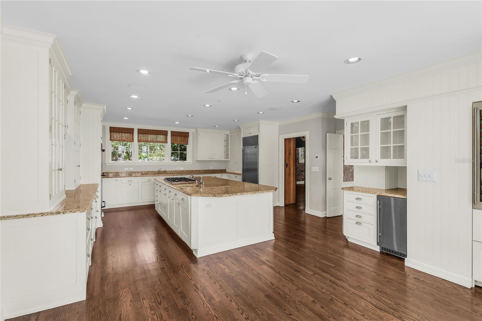1530 WATERWITCH Dr ORLANDO, FL 32806