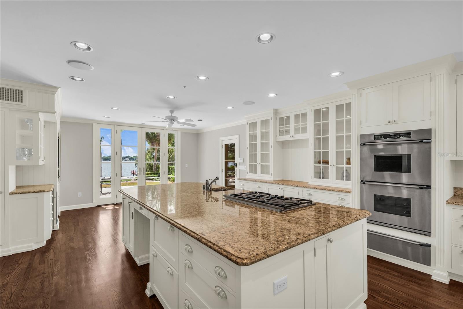 1530 WATERWITCH Dr ORLANDO, FL 32806