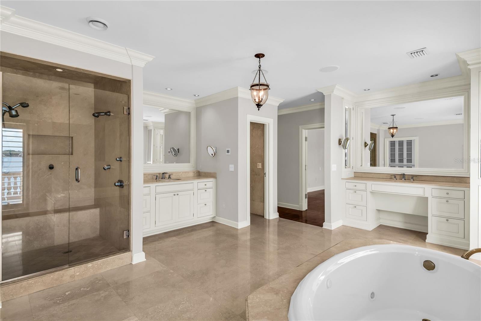 1530 WATERWITCH Dr ORLANDO, FL 32806