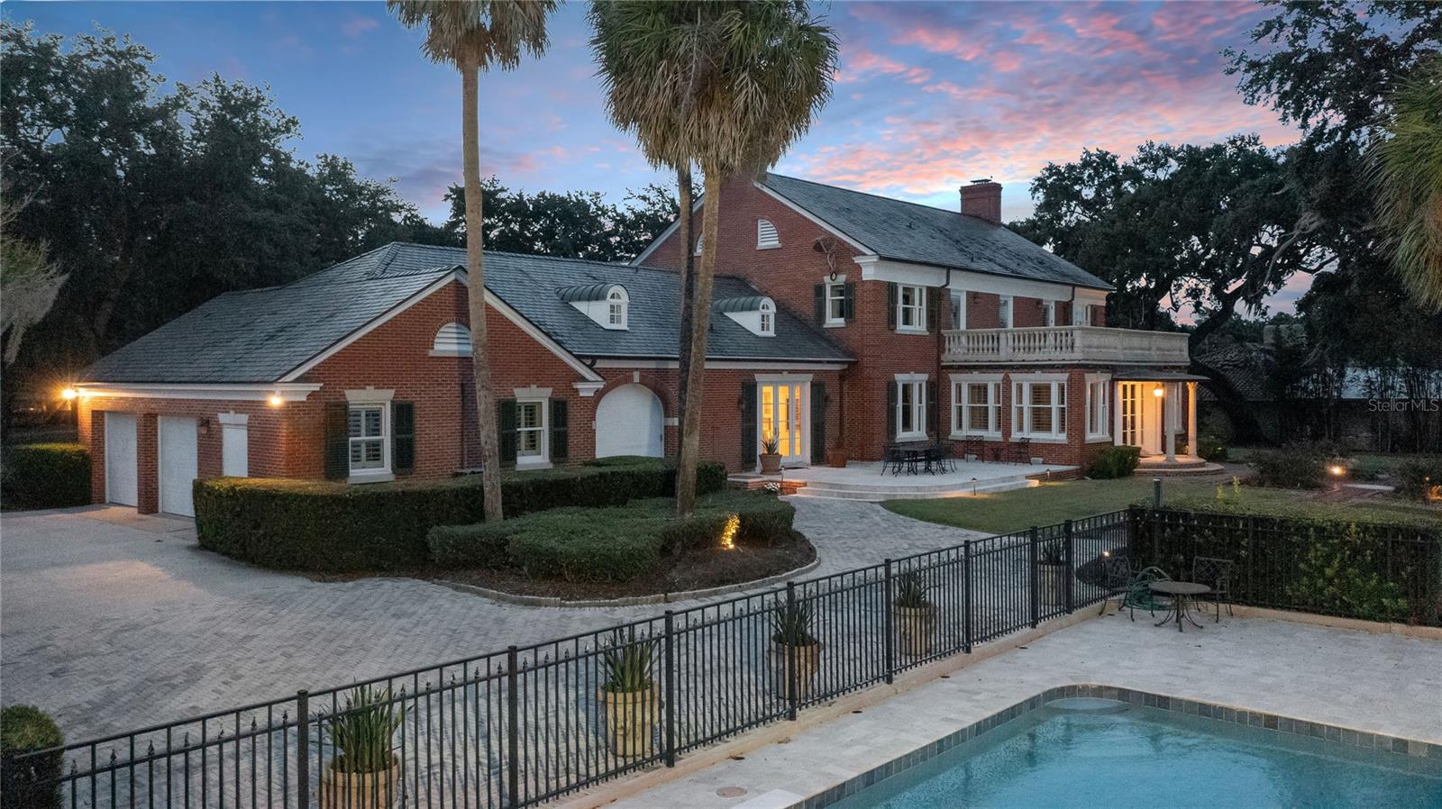 1530 WATERWITCH Dr ORLANDO, FL 32806