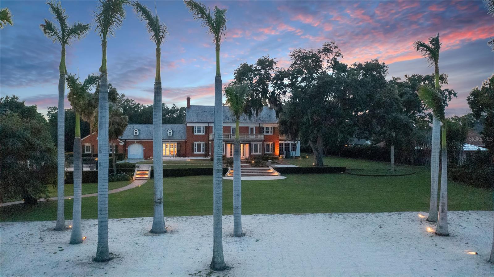 1530 WATERWITCH Dr ORLANDO, FL 32806