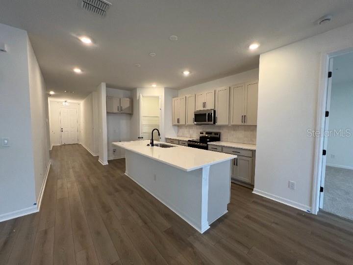 2589 BROADWING St KISSIMMEE, FL 34746