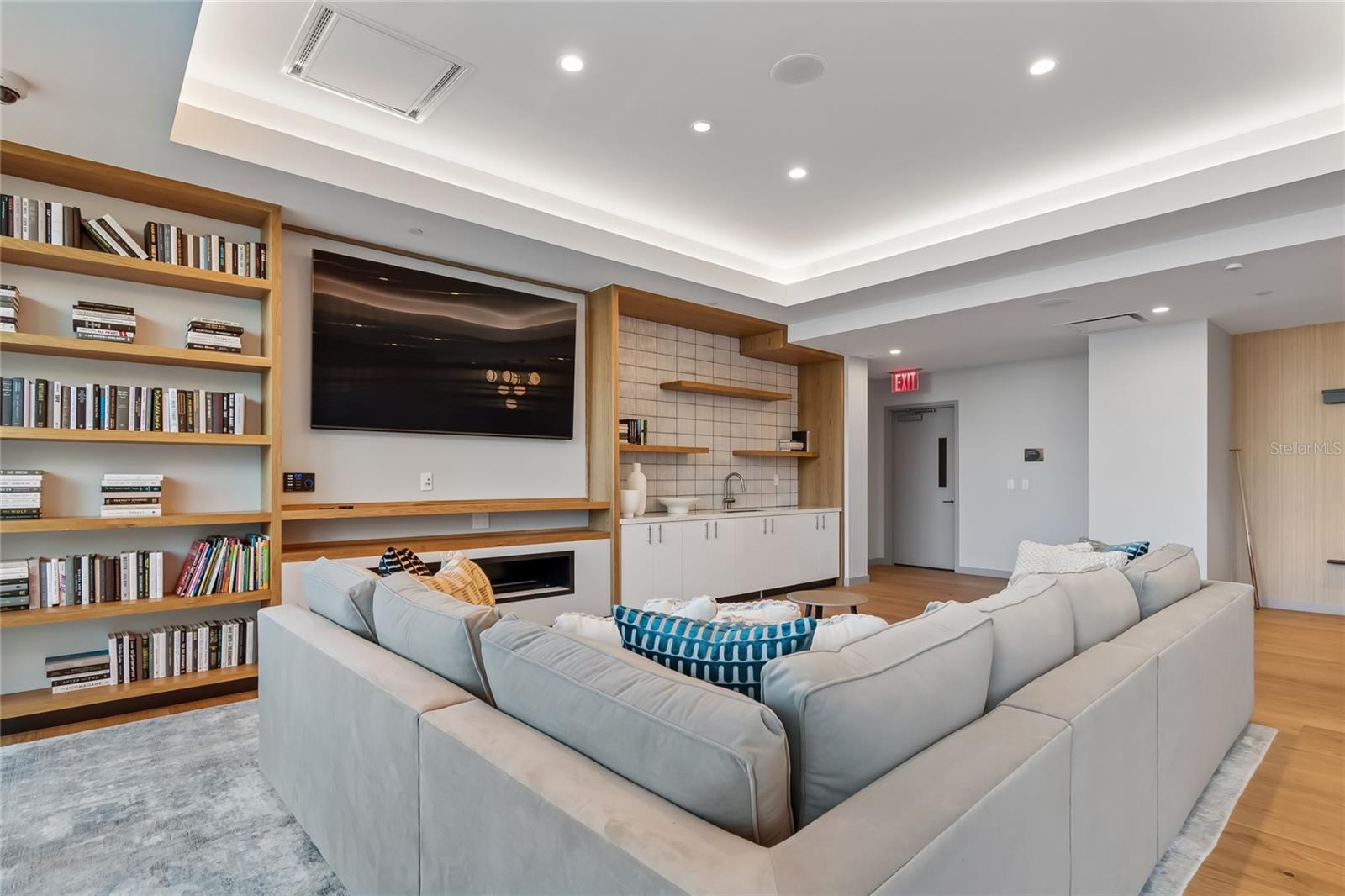 400 CENTRAL Ave #2505 ST PETERSBURG, FL 33701