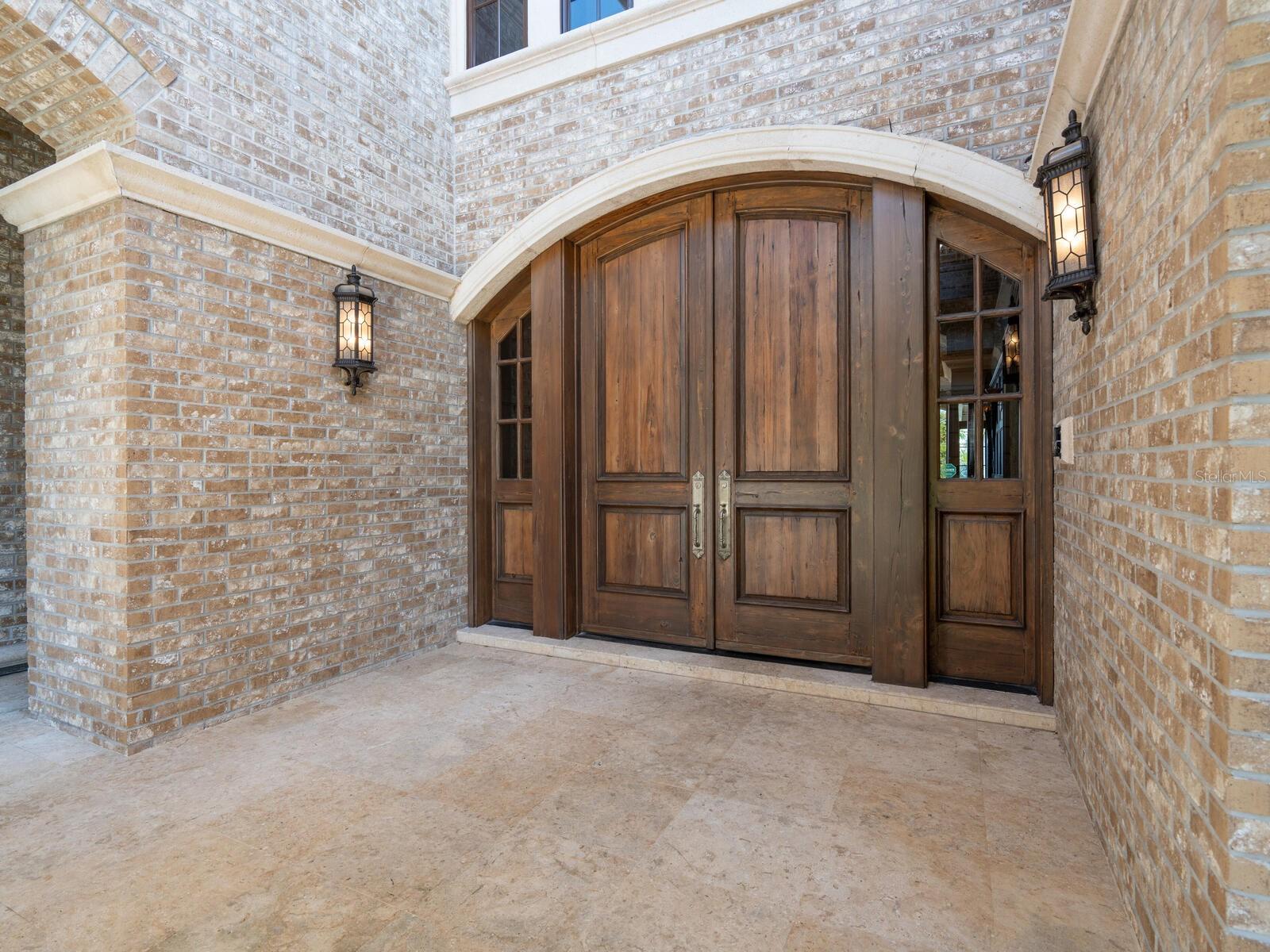 1423 & 1435 HILLVIEW Dr SARASOTA, FL 34239