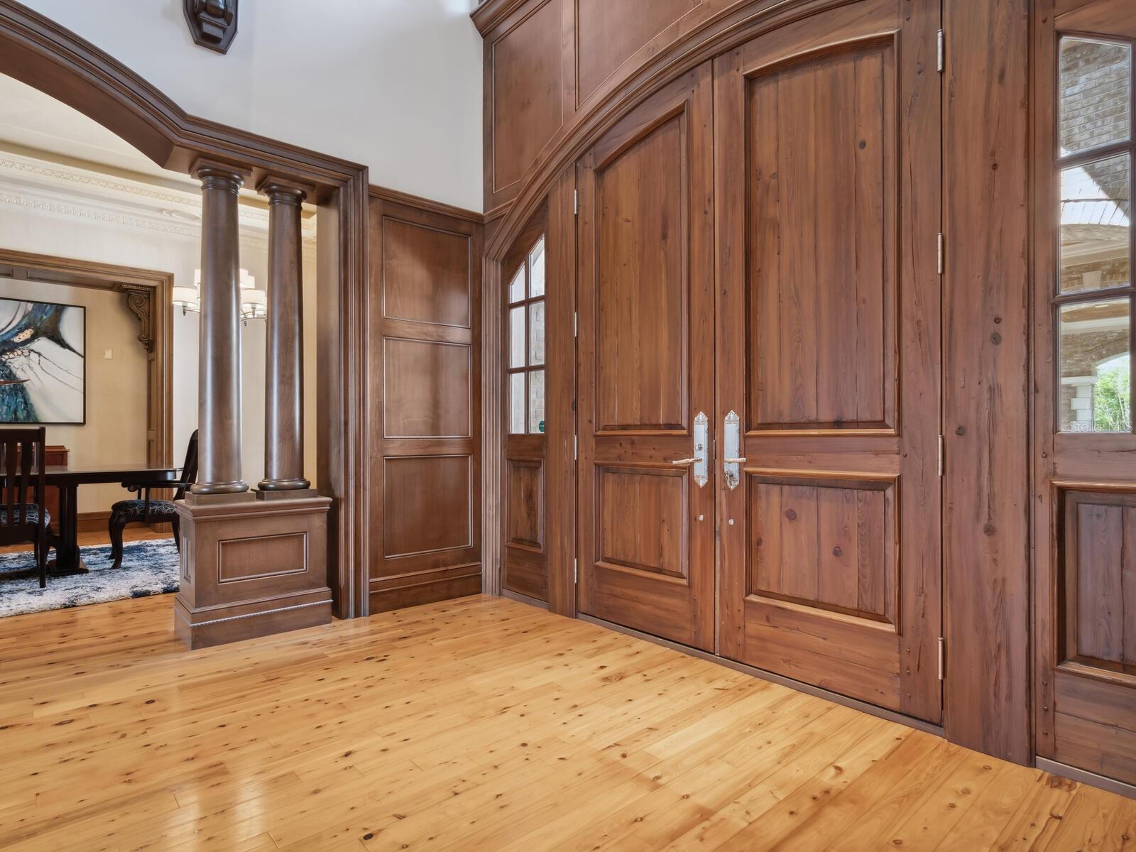 1423 & 1435 HILLVIEW Dr SARASOTA, FL 34239