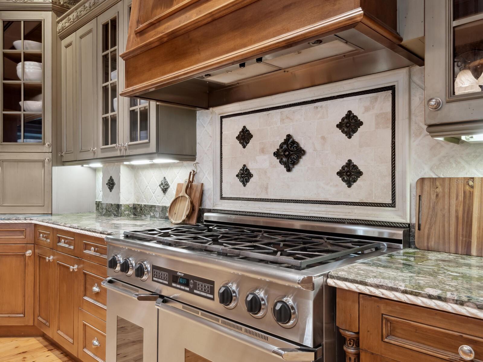 1423 & 1435 HILLVIEW Dr SARASOTA, FL 34239