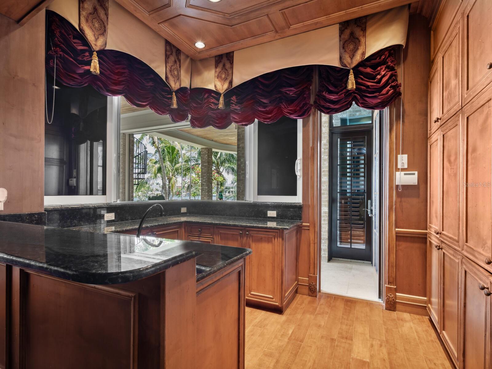 1423 & 1435 HILLVIEW Dr SARASOTA, FL 34239