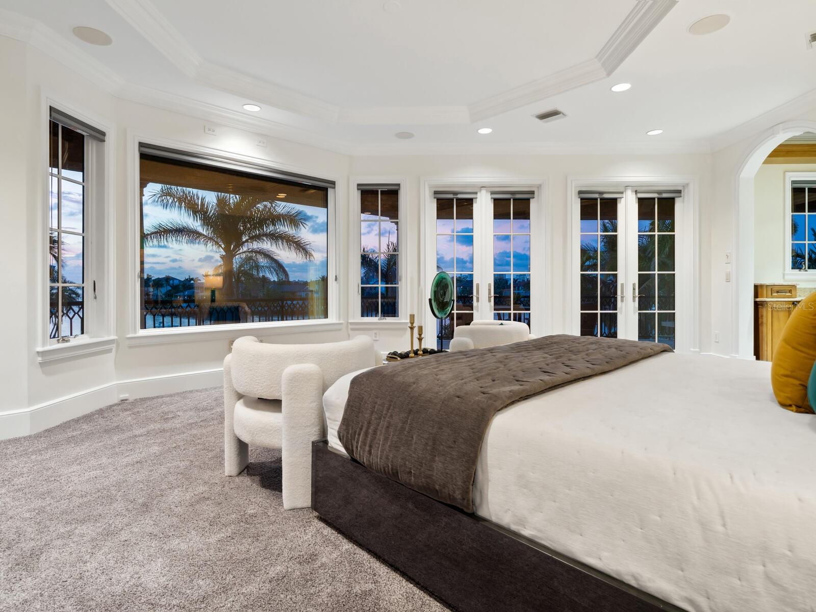 1423 & 1435 HILLVIEW Dr SARASOTA, FL 34239