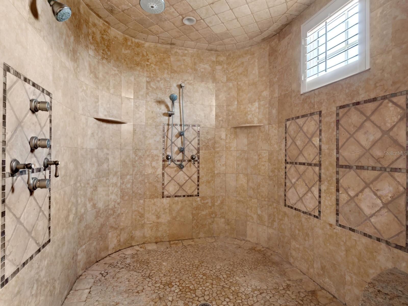 1423 & 1435 HILLVIEW Dr SARASOTA, FL 34239