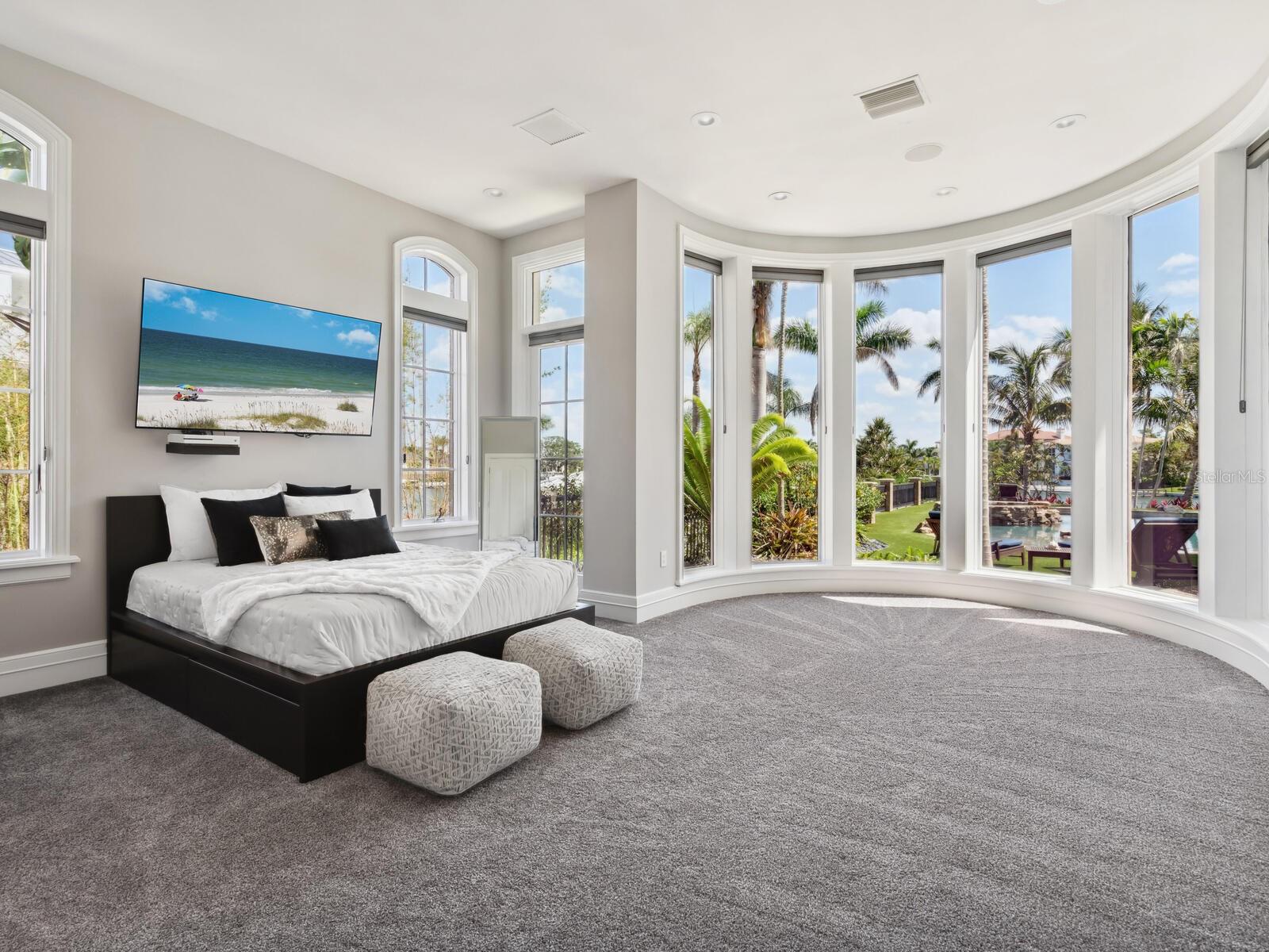 1423 & 1435 HILLVIEW Dr SARASOTA, FL 34239