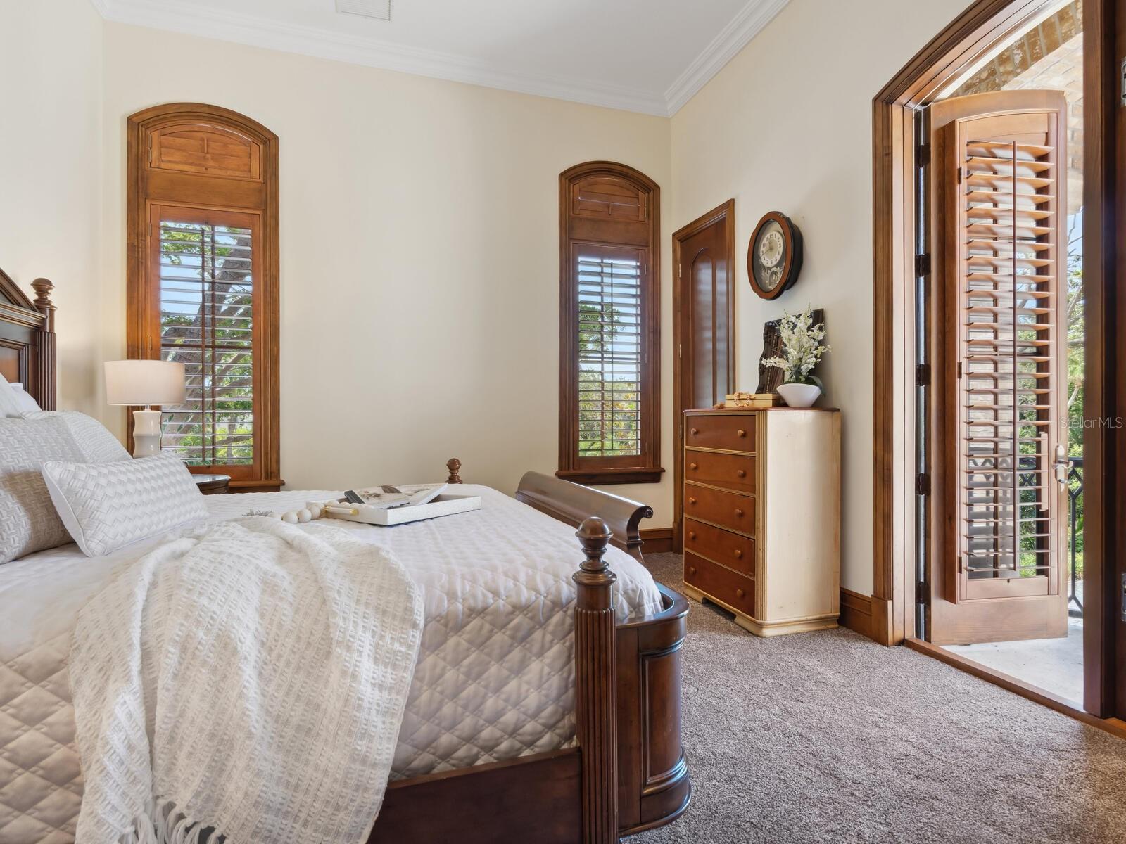 1423 & 1435 HILLVIEW Dr SARASOTA, FL 34239