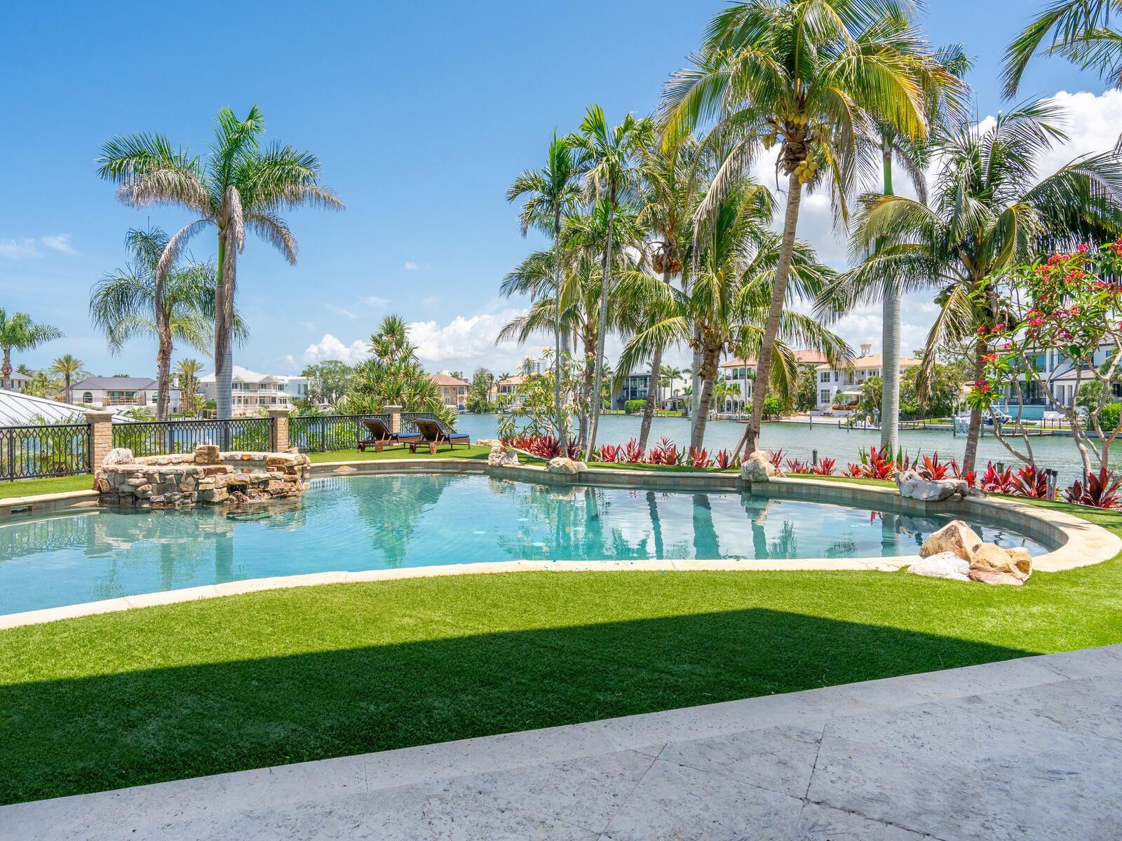 1423 & 1435 HILLVIEW Dr SARASOTA, FL 34239