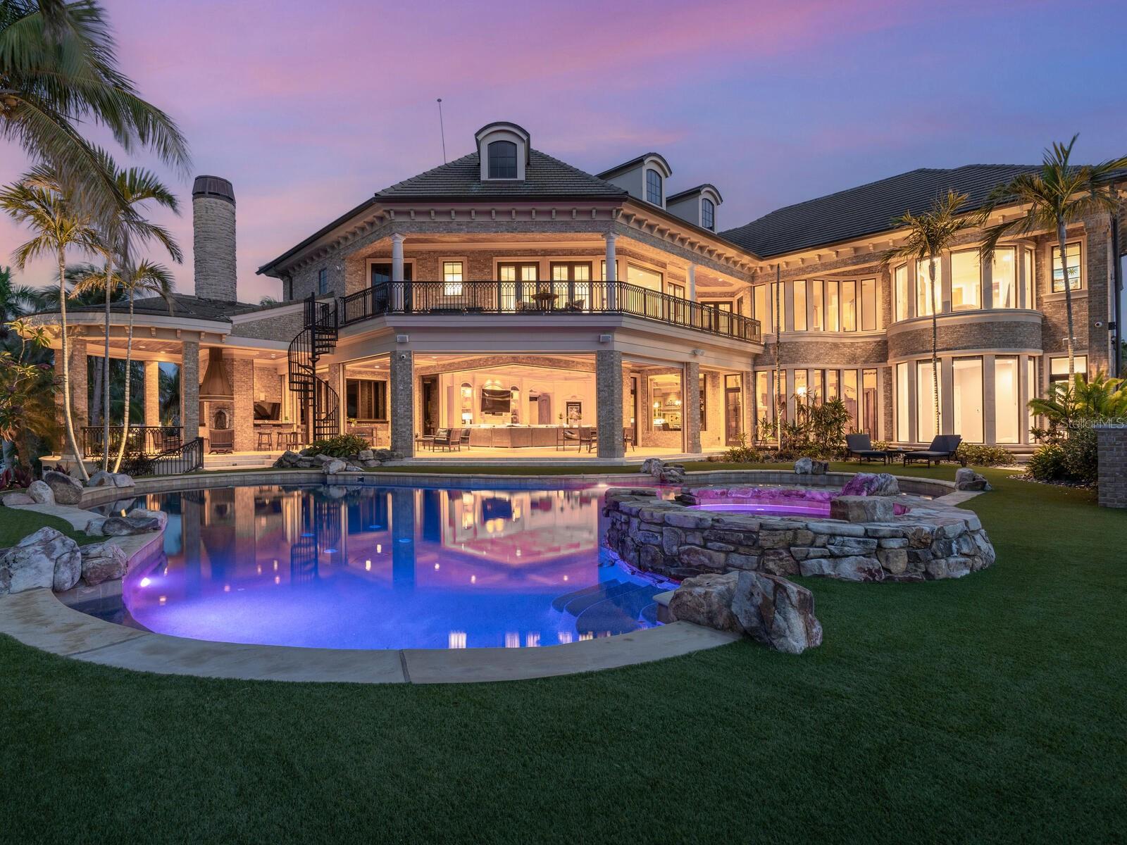 1423 & 1435 HILLVIEW Dr SARASOTA, FL 34239