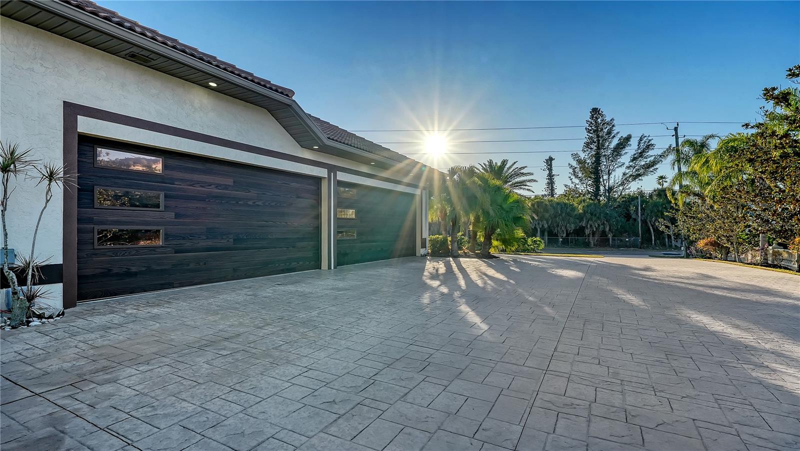 8017 MANASOTA KEY Rd ENGLEWOOD, FL 34223