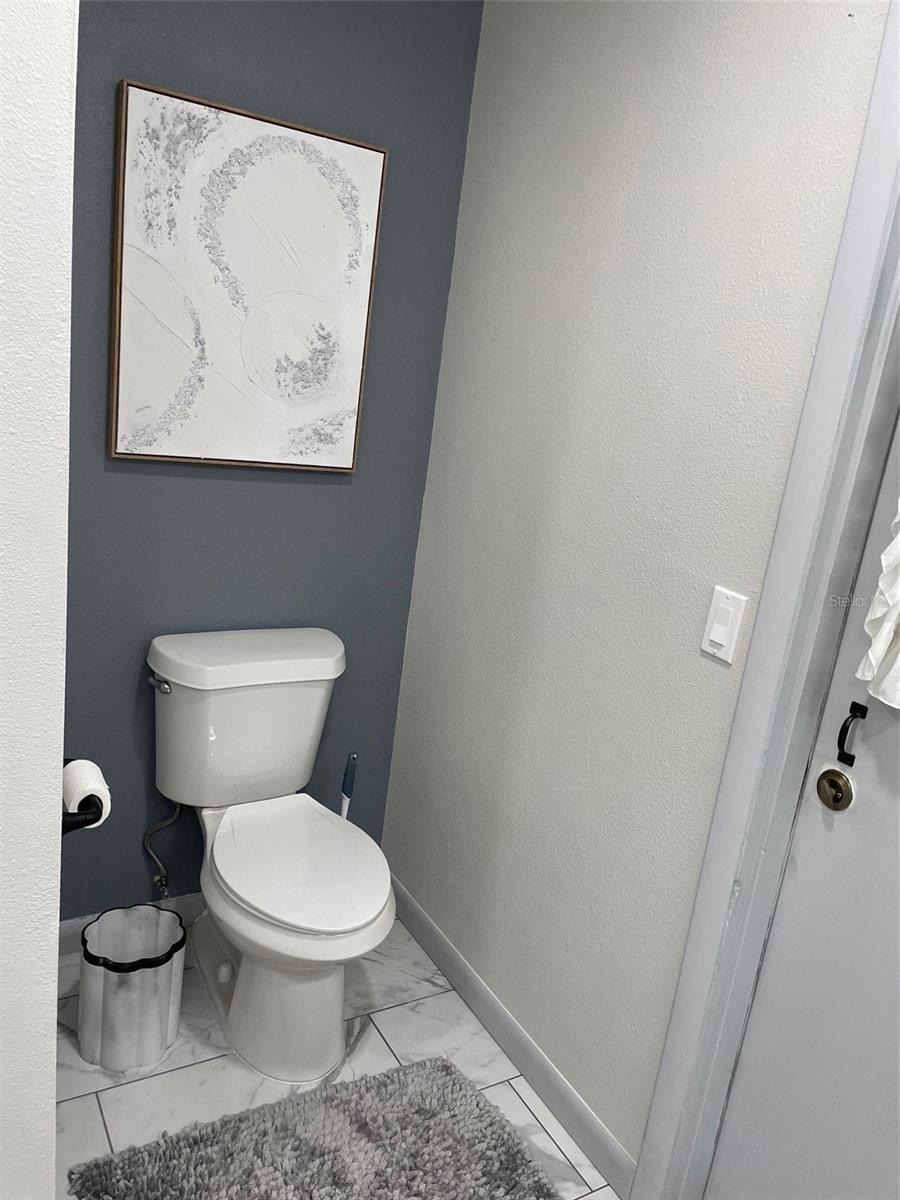 2325 LAUDERDALE Ct ORLANDO, FL 32805