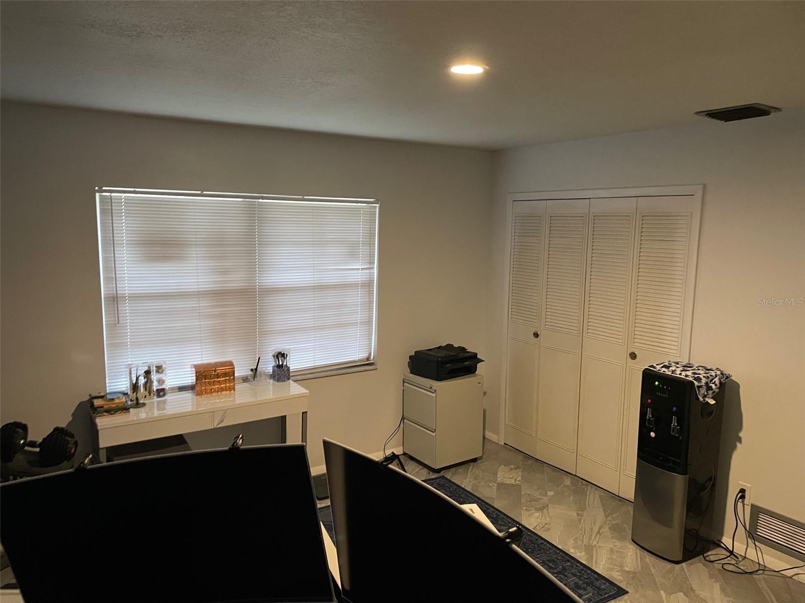 2325 LAUDERDALE Ct ORLANDO, FL 32805