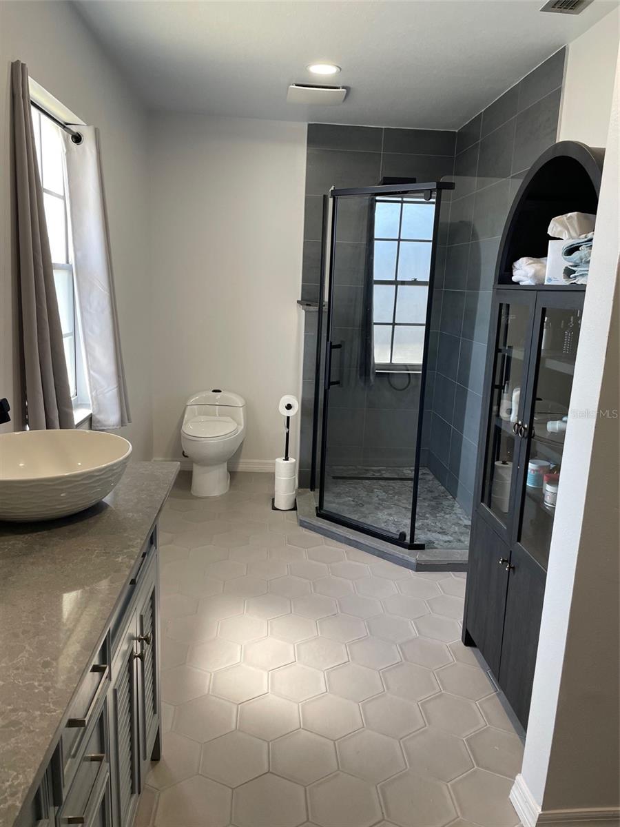 2325 LAUDERDALE Ct ORLANDO, FL 32805