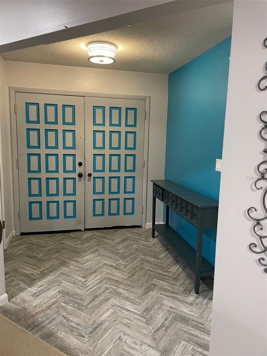 2325 LAUDERDALE Ct ORLANDO, FL 32805