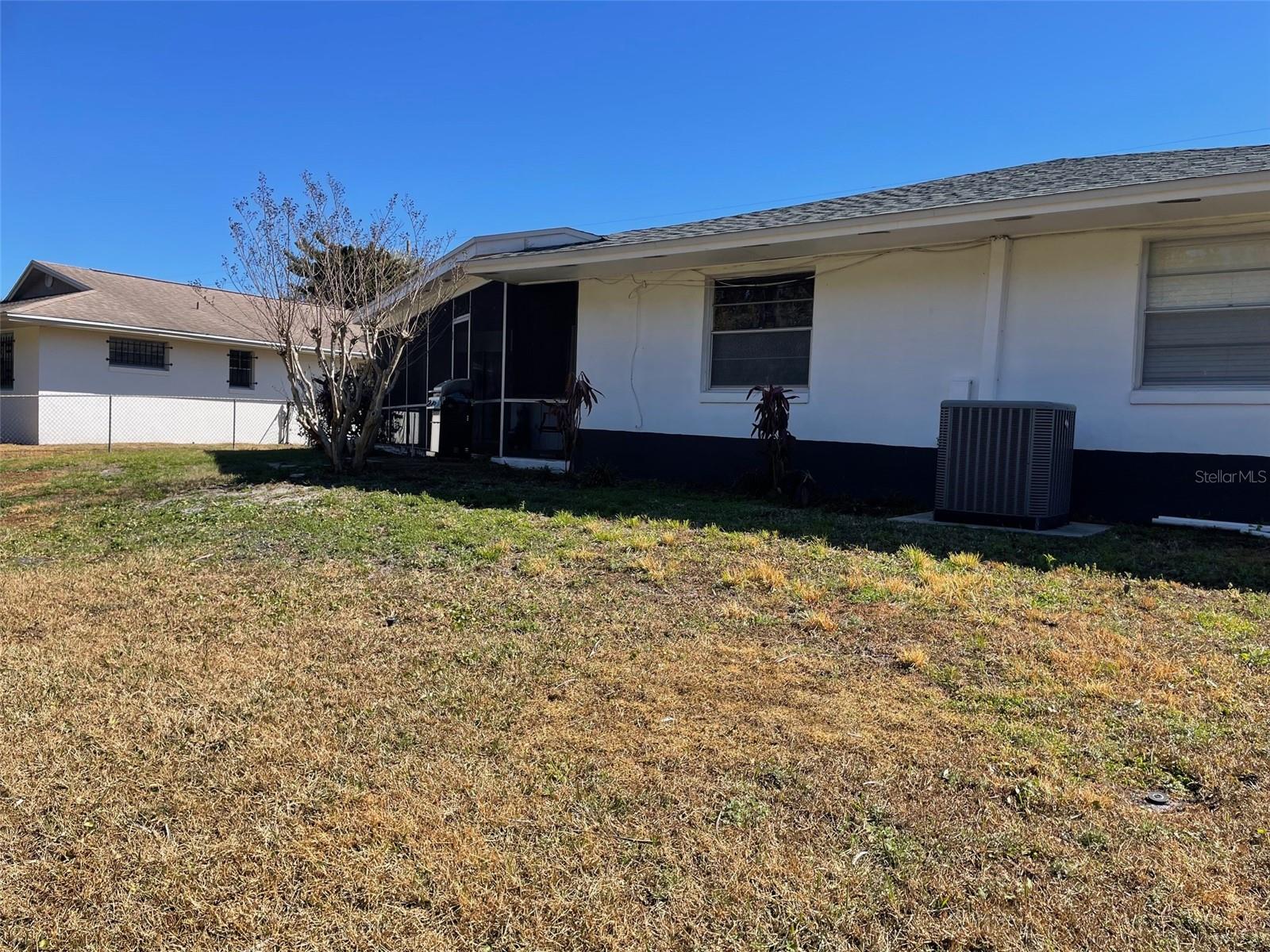 2325 LAUDERDALE Ct ORLANDO, FL 32805