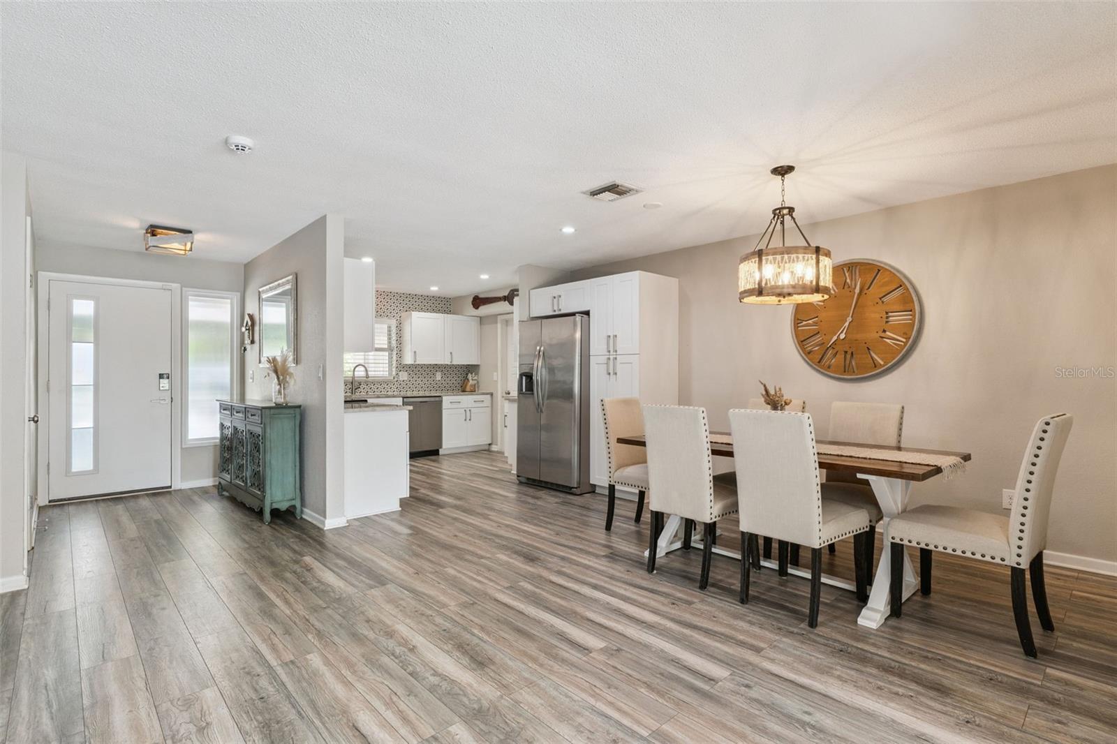 2609 S CRYSTAL Lk Dr ORLANDO, FL 32806