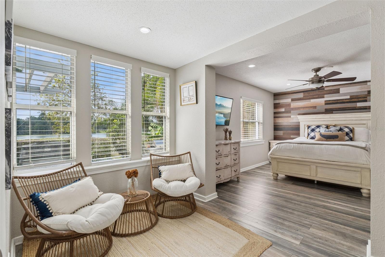2609 S CRYSTAL Lk Dr ORLANDO, FL 32806