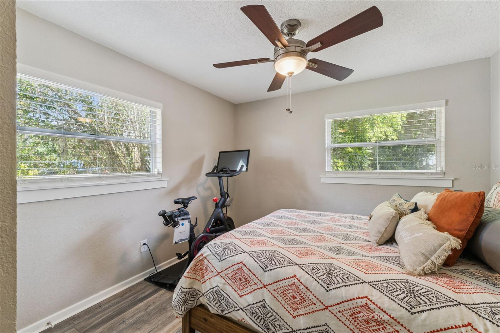 2609 S CRYSTAL Lk Dr ORLANDO, FL 32806