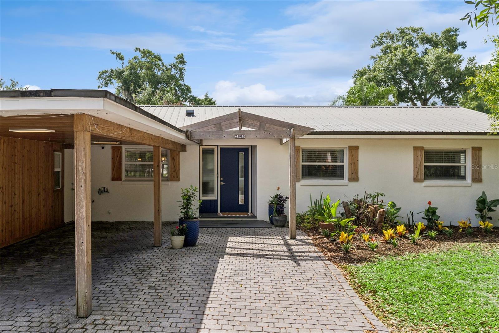 2609 S CRYSTAL Lk Dr ORLANDO, FL 32806