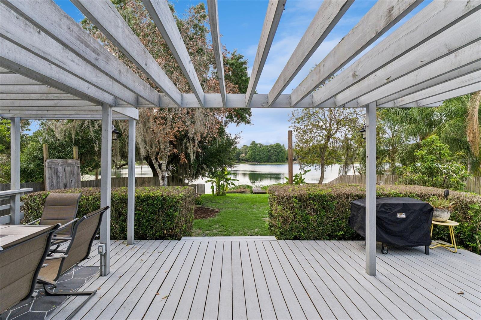 2609 S CRYSTAL Lk Dr ORLANDO, FL 32806