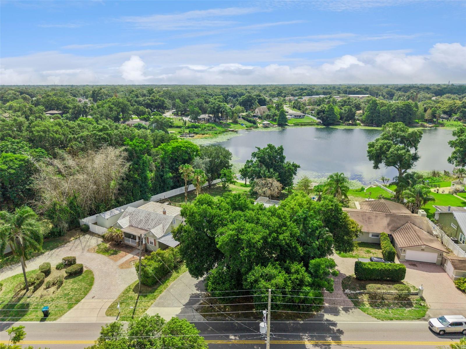 2609 S CRYSTAL Lk Dr ORLANDO, FL 32806