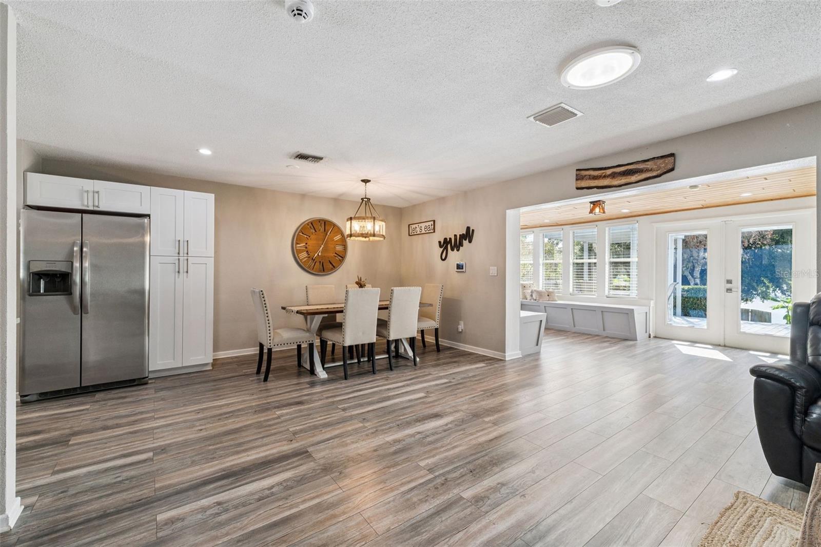 2609 S CRYSTAL Lk Dr ORLANDO, FL 32806