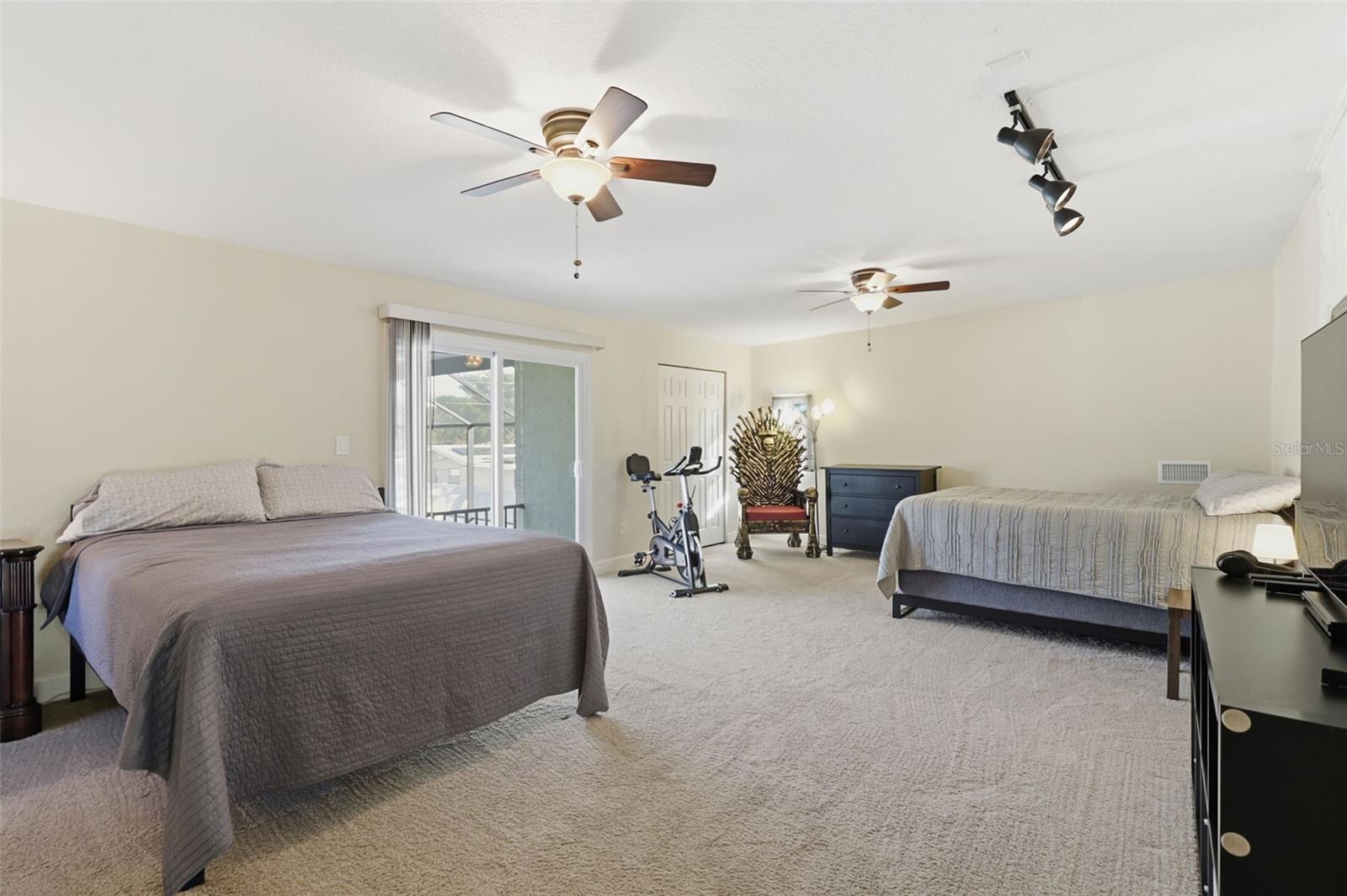 2551 CASILLA Way ST PETERSBURG, FL 33712