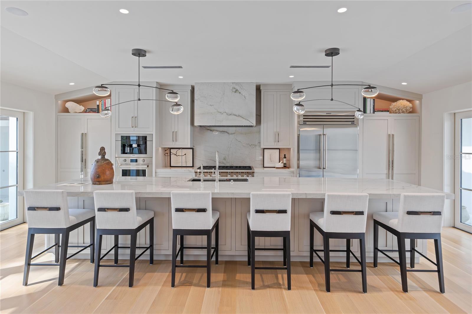 416 BRIGHTWATERS Blvd ST PETERSBURG, FL 33704