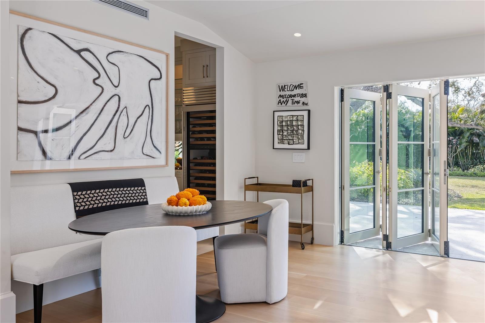 416 BRIGHTWATERS Blvd ST PETERSBURG, FL 33704